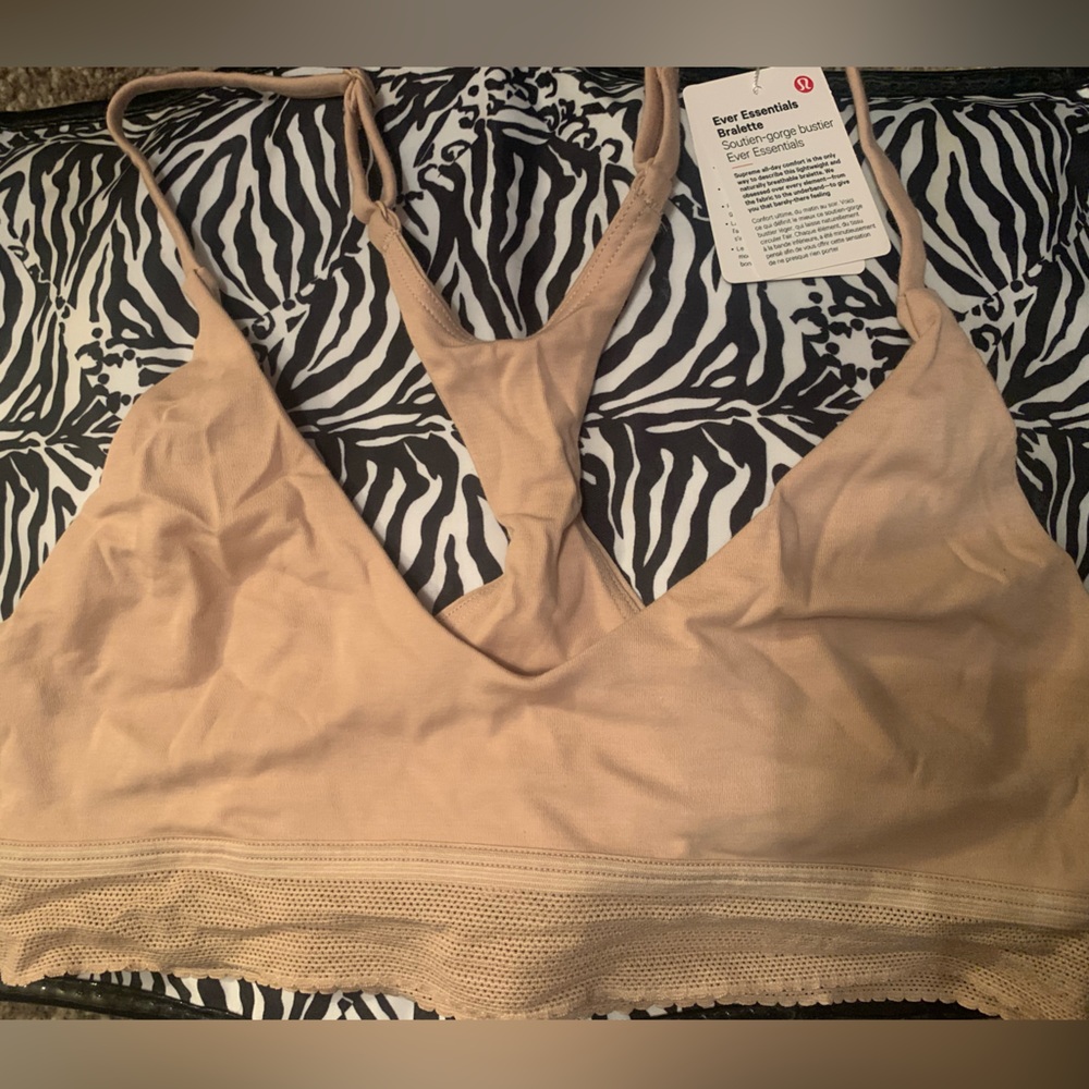 Lululemon Ever Essentials bralette NWT